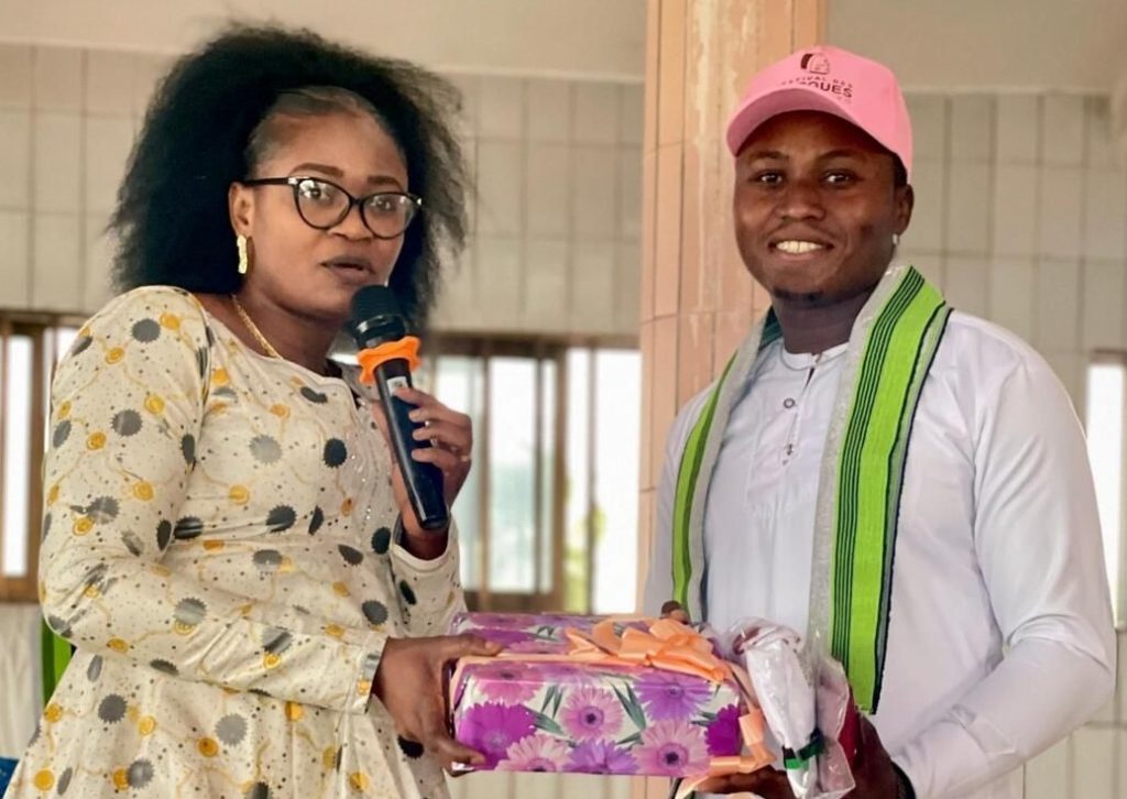 Retrouvailles politiques au Bloc Républicain à Porto-Novo : Dr(MA) Nadine AKOGBETO et son Fan club célèbrent l&rsquo;amitié et l&rsquo;engagement politique