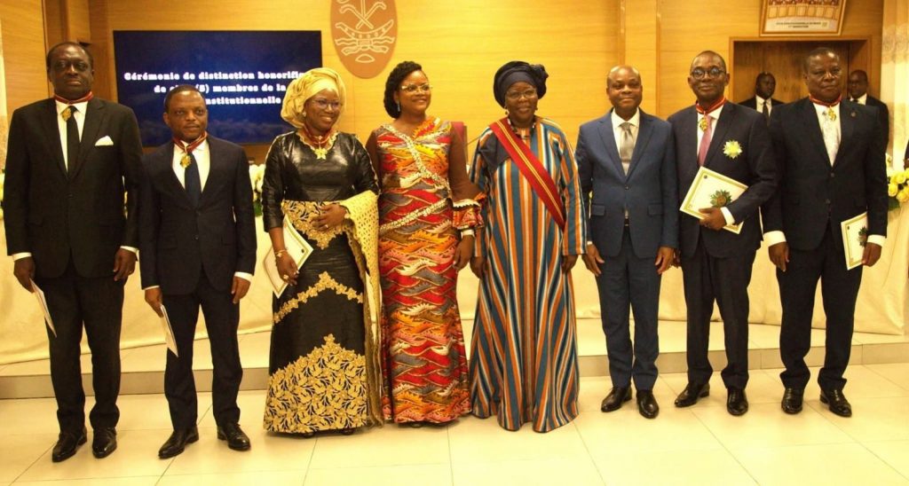Hommages à l&rsquo;excellence et au devoir républicain au Bénin : des juges constitutionnels élevés dans l&rsquo;Ordre National 
