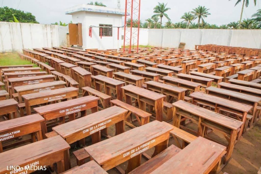 Appui à l&rsquo;éducation des enfants dans la commune d&rsquo;Ifangni : la Fondation Gbɛhunu reçoit un appui significatif de l’Ambassade de Chine