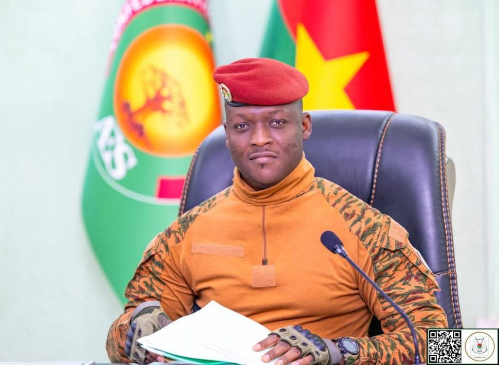 Conseil des ministres au Burkina- Faso : Le prix de l’eau potable chute de 500 FCFA/m³ à 188/m³ FCFA