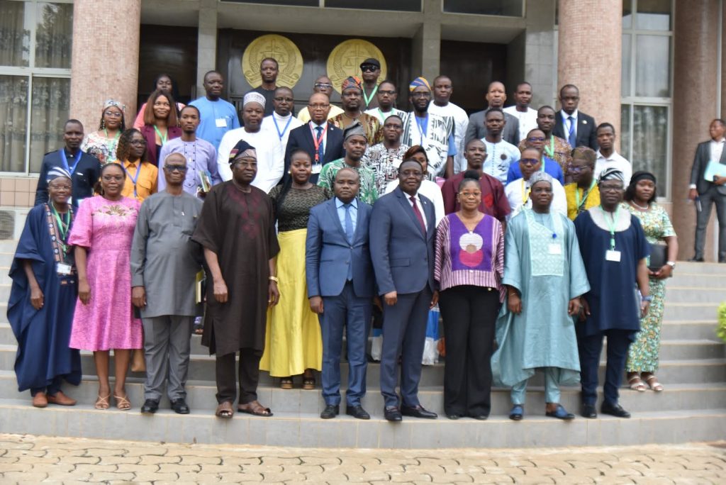 Entre normes juridiques et mutations familiales : la Cour Suprême et l&rsquo;Association Béninoise du Droit de la Famille partagent des réflexions sur la notion de conjoint au Bénin